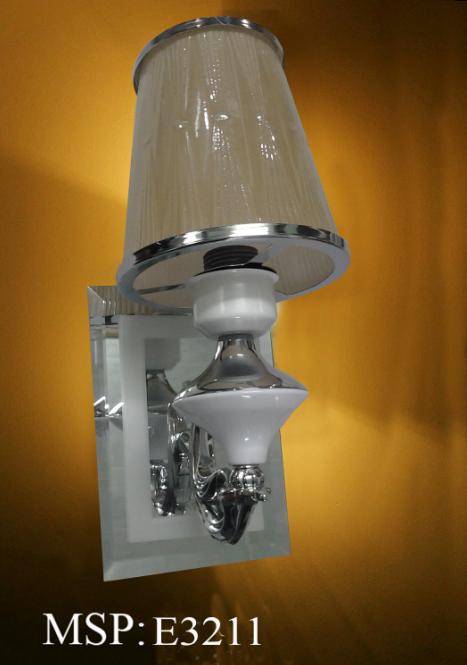 Đèn tường đế kính E3211