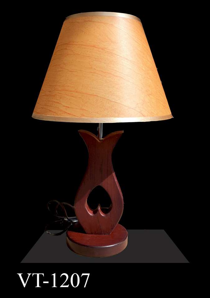 Đèn bàn gỗ 1207