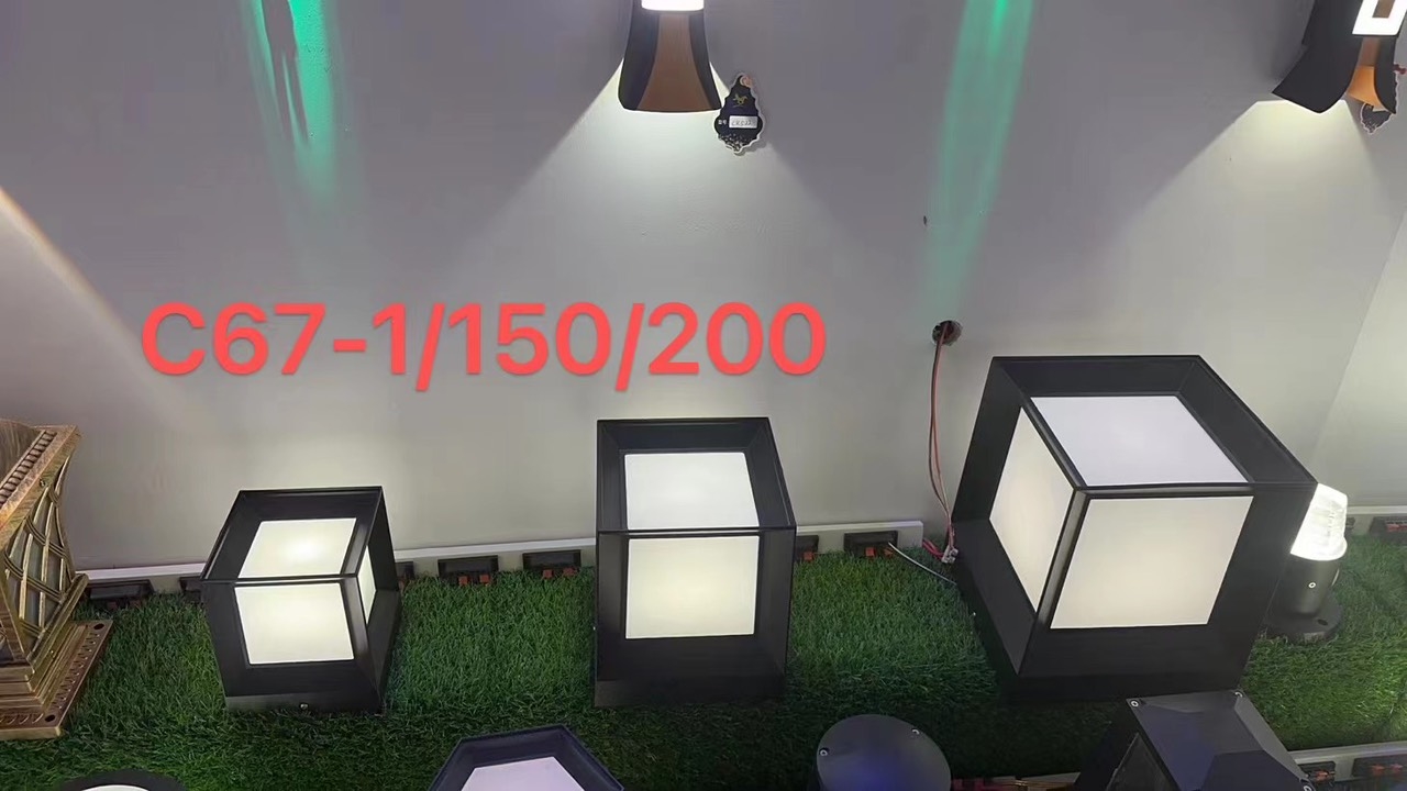 Đèn trụ cổng C67-1/150
