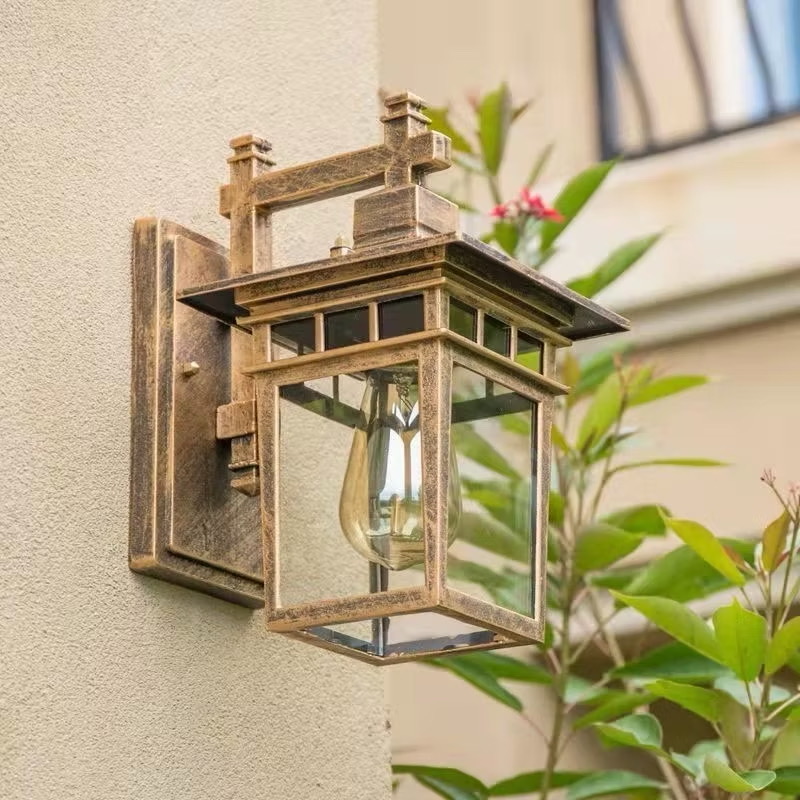 Đèn cột B090 màu vàng đồng