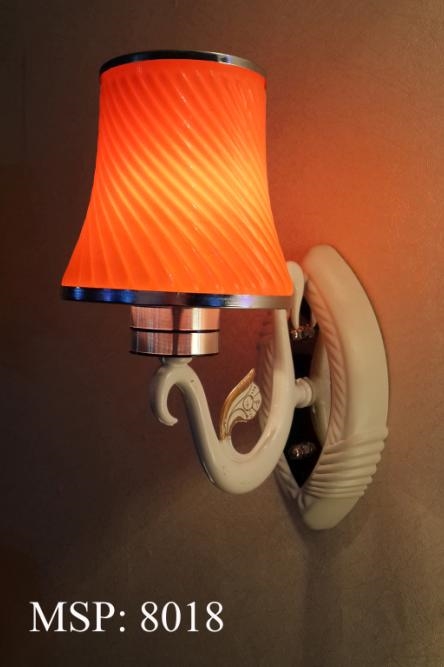 Đèn tường dù 8018