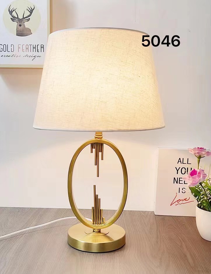 Đèn bàn DB5046