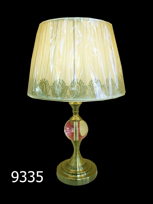 Đèn bàn thân mạ đồng (9335)