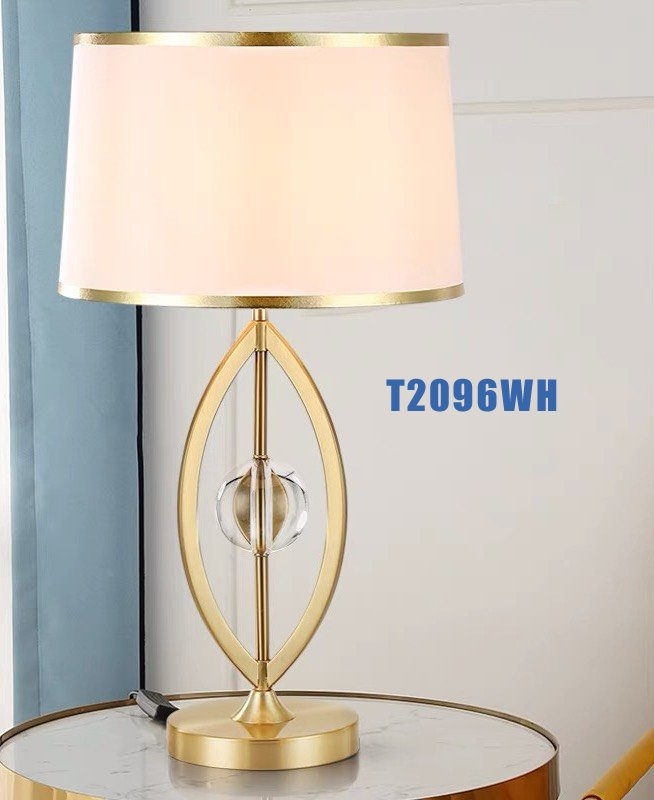 Đèn bàn thân mạ T2096