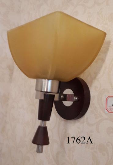Đèn tường gỗ 1762A