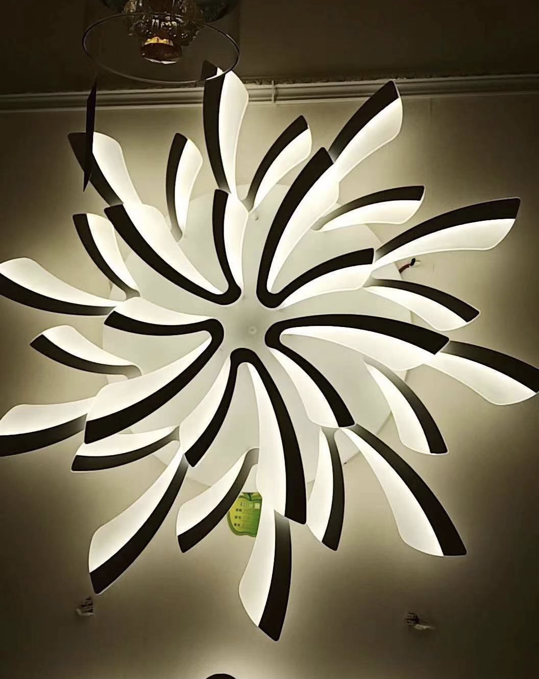 Đèn ốp led cánh hoa 8873/15(R1040xH130)