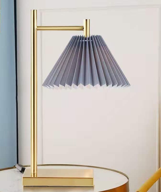Đèn bàn thân mạ T2045 GR(30x50)