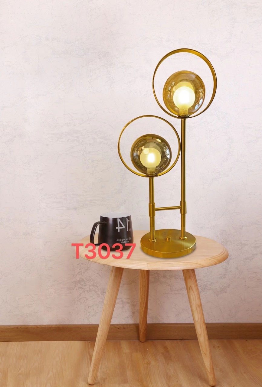 Đèn bàn thân mạ T3037(28x60)