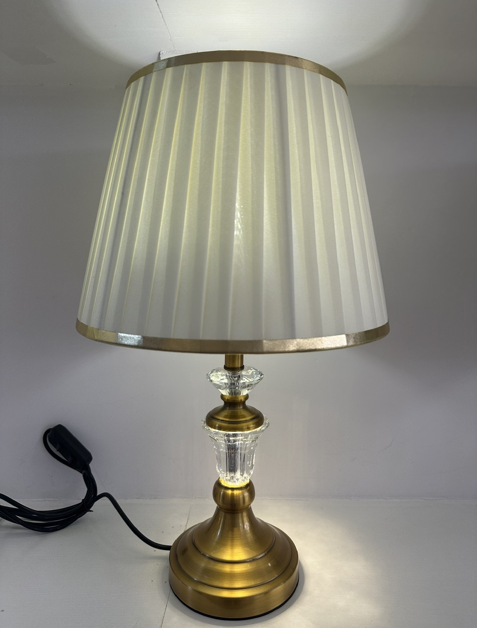 Đèn bàn phale DB5183