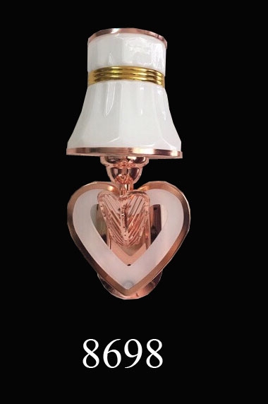 Đèn tường  đế led trái tim 8698