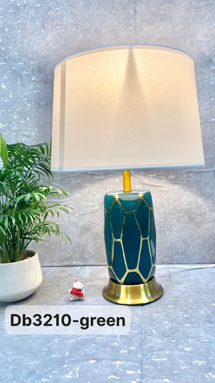 Đèn bàn thân sứ xanh (ĐB3210)(32x47)