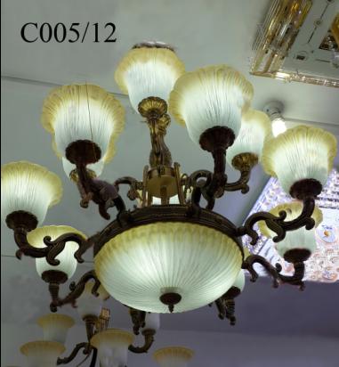 Đèn chùm 12 tay mạ đồng C005/12